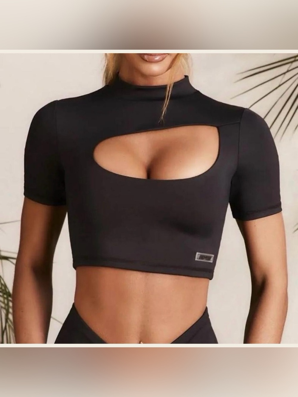 BO+TEE Top! Cross listed on Mercari bc my prices are lower!